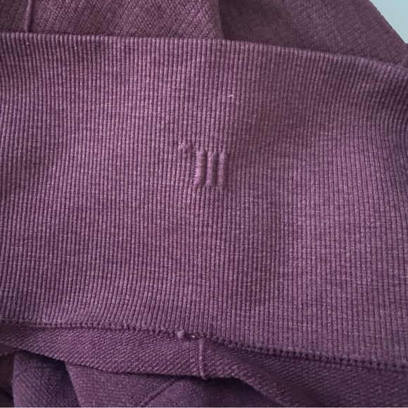 Lululemon ebb & flow maroon crop yoga leggings size 8 - Picture 5 of 5